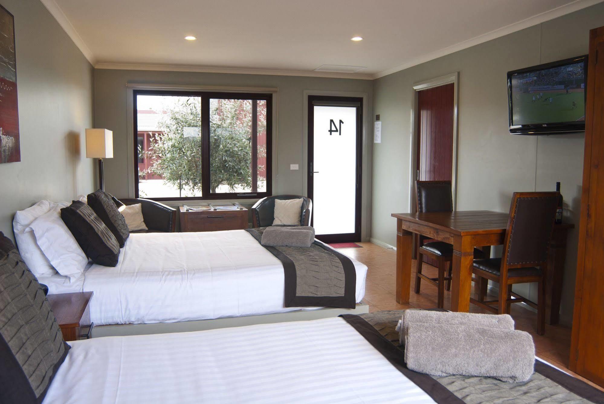 Bairnsdale Motel Bagian luar foto